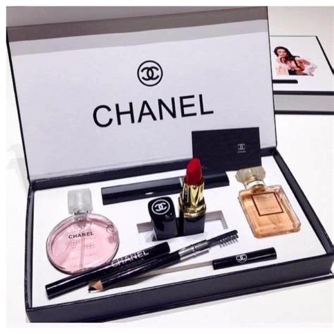 pochette regalo profumo chanel|CHANEL Perfume Gift Sets .